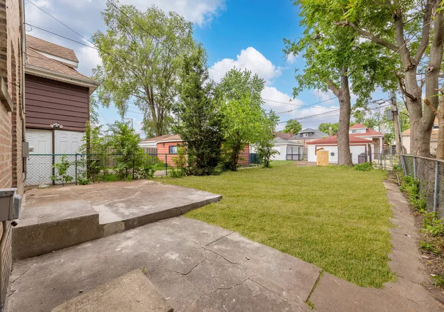 Photo 41 of Single family home for sale at 9606 S Morgan St, Chicago, IL 60643 | MLS# 12781578 | Listing updated on 2026-10-09
