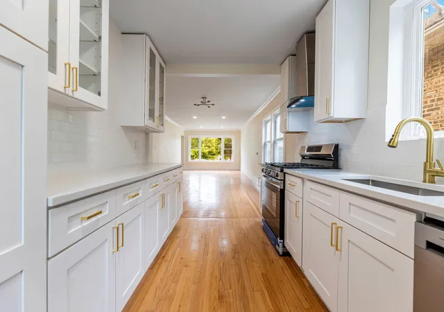 Photo 4 of Single family home for sale at 9606 S Morgan St, Chicago, IL 60643 | MLS# 12781578 | Listing updated on 2026-10-09