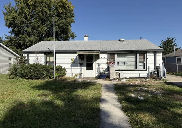 Single family home for sale at 421 North Ave, Lockport, IL 60441 | MLS# 12781605