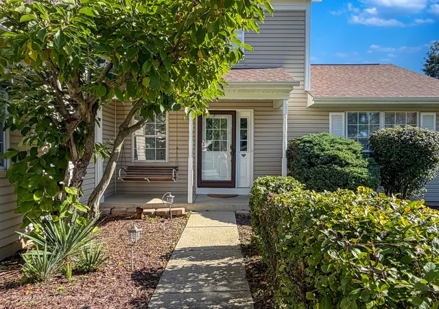 Photo 1 of Single family home for sale at 505 Tebay Pl, Schaumburg, IL 60194 | MLS# 12781615 | Listing updated on 2026-10-22