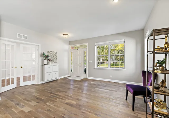 Photo 4 of Single family home for sale at 2370 Fishhook Way, Wauconda, IL 60084 | MLS# 12781646 | Listing updated on 2026-10-10