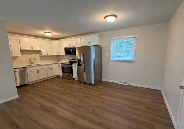 Photo 2 of Single family home for sale at 103 Gary St, Rochelle, IL 61068 | MLS# 12781673 | Listing updated on 2026-10-17