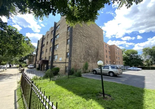 Photo 2 of Condo for sale at 7854 S South Shore Dr #514, Chicago, IL 60649 | MLS# 12781676 | Listing updated on 2026-10-09