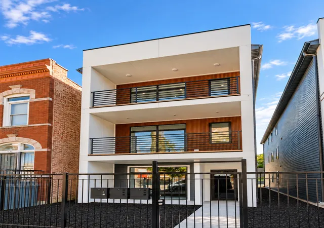 Multi family home for sale at 2917 W Arthington St, Chicago, IL 60612 | MLS# 12781704