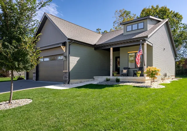 Photo 1 of Single family home for sale at 4915 Willow Cir, Davenport, IA 52806 | MLS# 12781708 | Listing updated on 2026-10-16