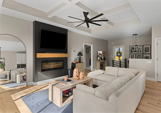 Photo 4 of Single family home for sale at 4915 Willow Cir, Davenport, IA 52806 | MLS# 12781708 | Listing updated on 2026-10-16