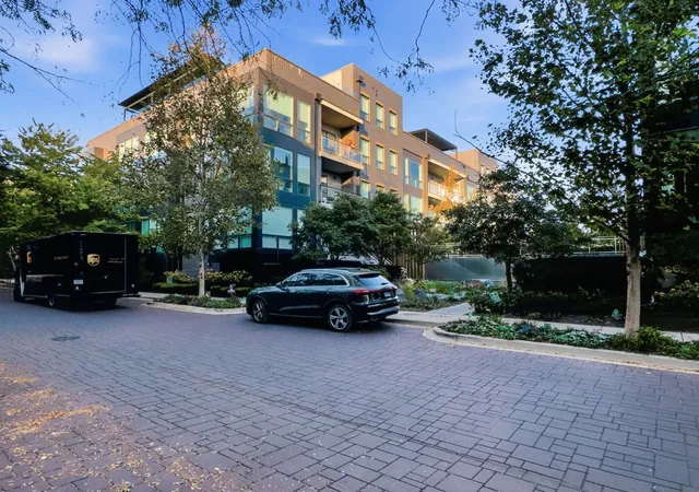 Condo for sale at 2643 N Hermitage Ave #105, Chicago, IL 60614 | MLS# 12781714
