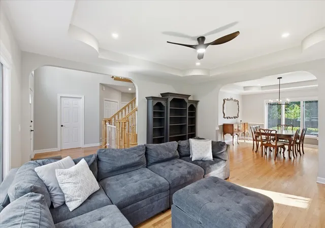 Photo 4 of Single family home for sale at 1203 N Burning Bush Ln, Mount Prospect, IL 60056 | MLS# 12781741 | Listing updated on 2026-10-09