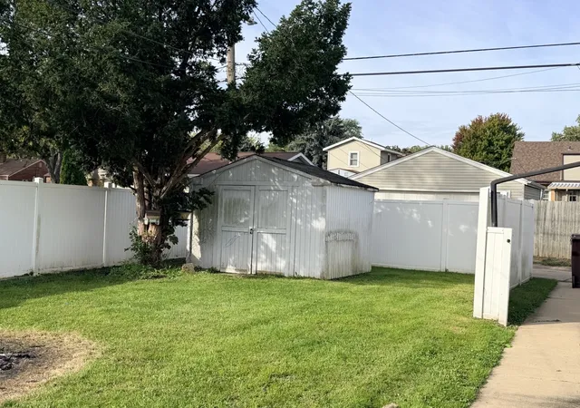 Photo 3 of Single family home for sale at 5032 Illinois St, Loves Park, IL 61111 | MLS# 12781748 | Listing updated on 2026-10-09