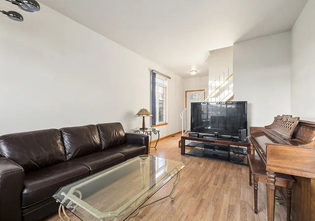 Listing Photo 4 - Condo for sale in building located at 8421 Stratford Dr, Tinley Park, IL 60487