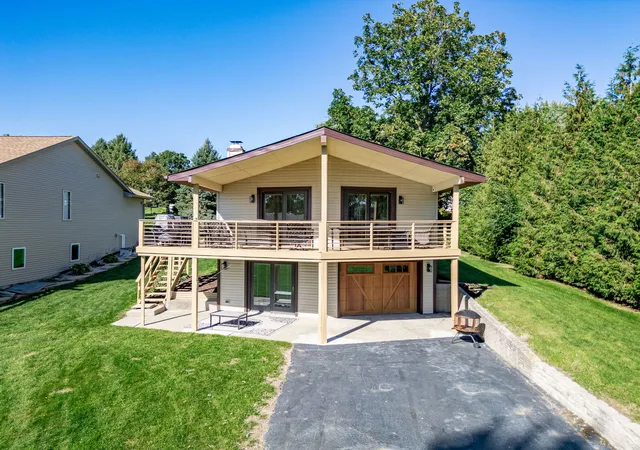 Single family home for sale at 968 Breckenboro Rd, Davis, IL 61019 | MLS# 12781810