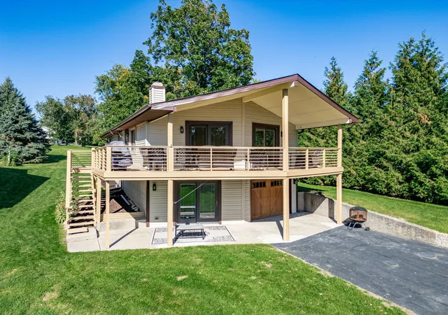 Photo 2 of Single family home for sale at 968 Breckenboro Rd, Davis, IL 61019 | MLS# 12781810 | Listing updated on 2026-10-09