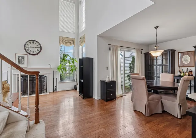 Photo 3 of Condo for sale at 109 Lauralton St #10, Lake Bluff, IL 60044 | MLS# 12781819 | Listing updated on 2026-10-09