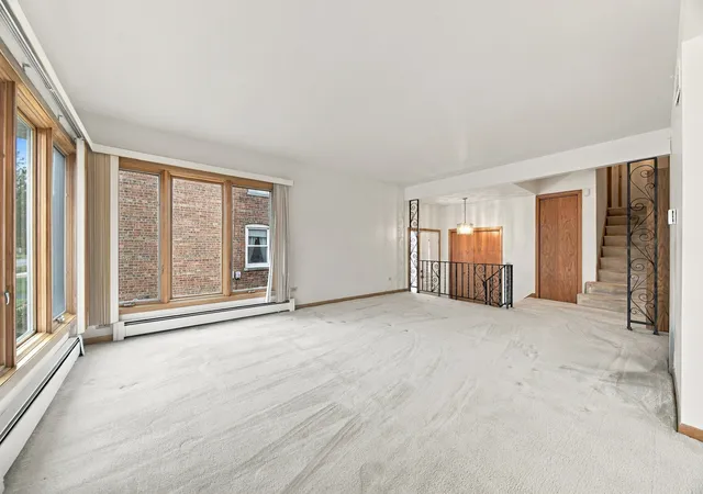 Photo 4 of Single family home for sale at 5708 S Newcastle Ave, Chicago, IL 60638 | MLS# 12781821 | Listing updated on 2026-10-22