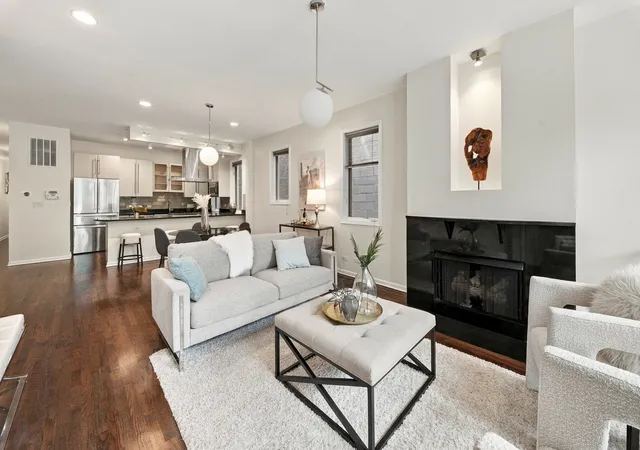 Photo 3 of Condo for sale at 853 N Wood St #1, Chicago, IL 60622 | MLS# 12781837 | Listing updated on 2026-10-10