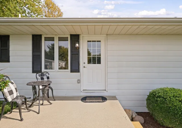 Photo 4 of Single family home for sale at 88 County Rd 2000 N, Mahomet, IL 61853 | MLS# 12781866 | Listing updated on 2026-10-29