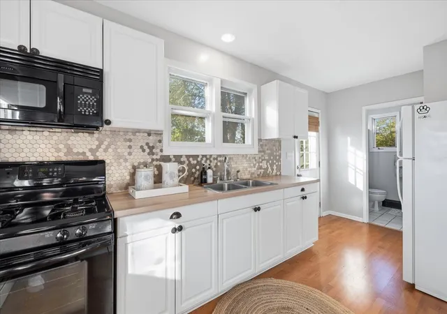 Photo 4 of Single family home for sale at 2413 Alton Rd, Mc Henry, IL 60050 | MLS# 12781888 | Listing updated on 2026-10-23