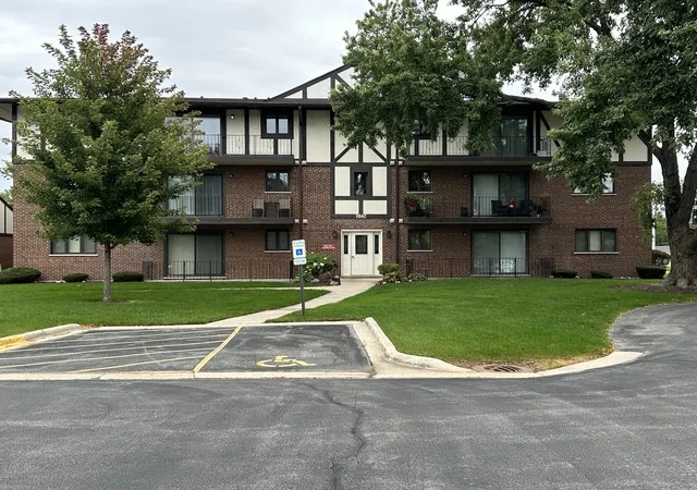 Photo 1 of Condo for sale at 11042 S Theresa Cir #3A, Palos Hills, IL 60465 | MLS# 12781900 | Listing updated on 2026-10-09