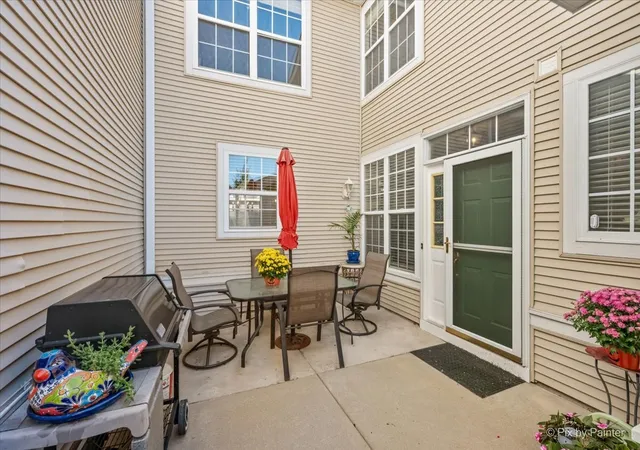 Photo 2 of Townhouse for sale at 425 N Carlisle Ct, Round Lake, IL 60073 | MLS# 12781904 | Listing updated on 2026-10-22