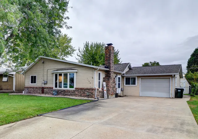 Single family home for sale at 1108 E 14th Street, Sterling, IL 61081 | MLS# 12781905