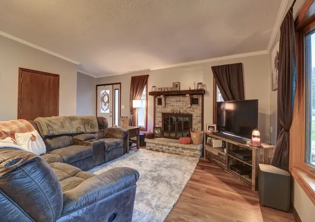 Photo 4 of Single family home for sale at 1108 E 14th Street, Sterling, IL 61081 | MLS# 12781905 | Listing updated on 2026-10-09
