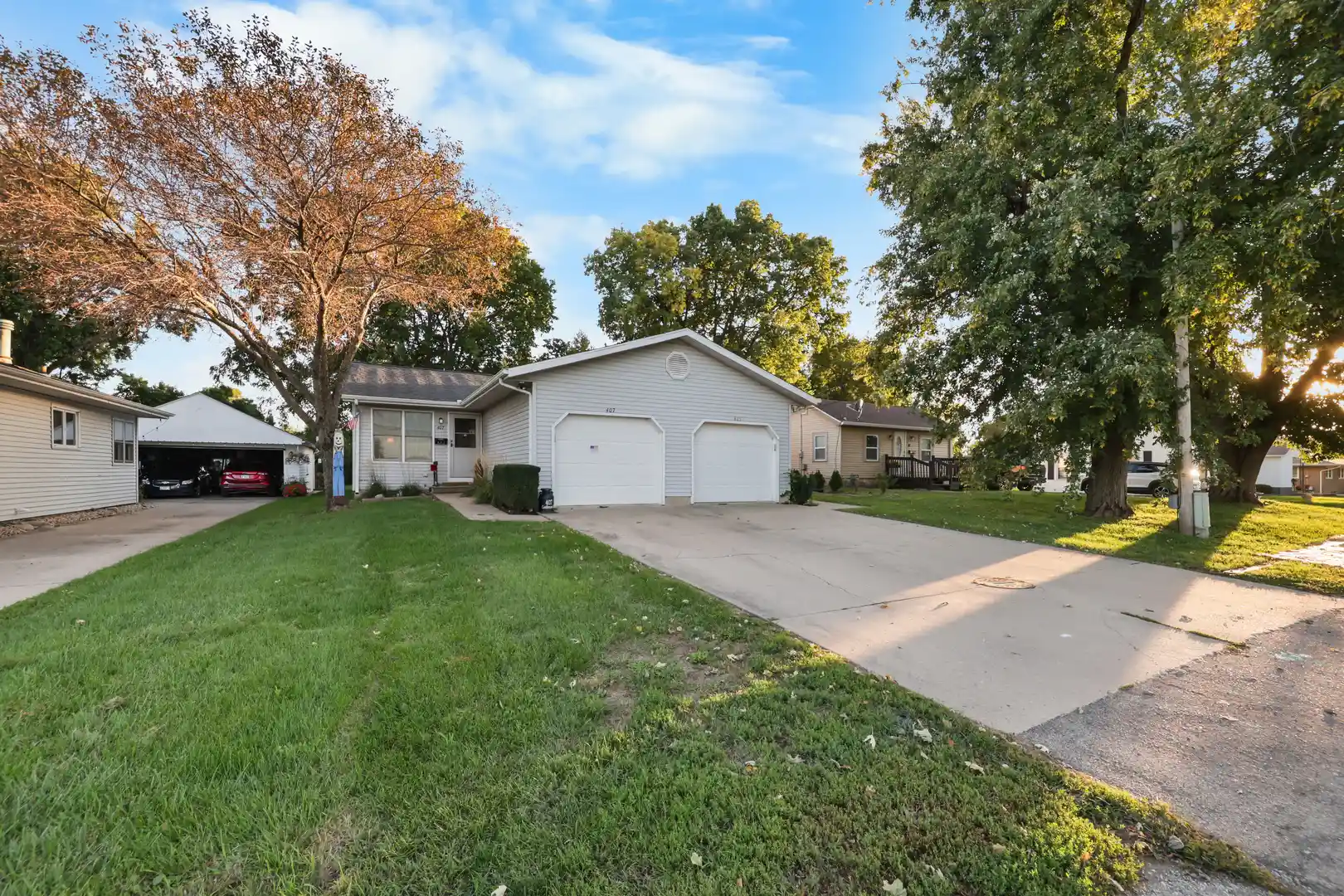 Listing Photo 2 - Condo for sale in 405 Gentleman St located at 405 Gentleman St, Ottawa, IL 61350 - Unit 405 Gentleman St