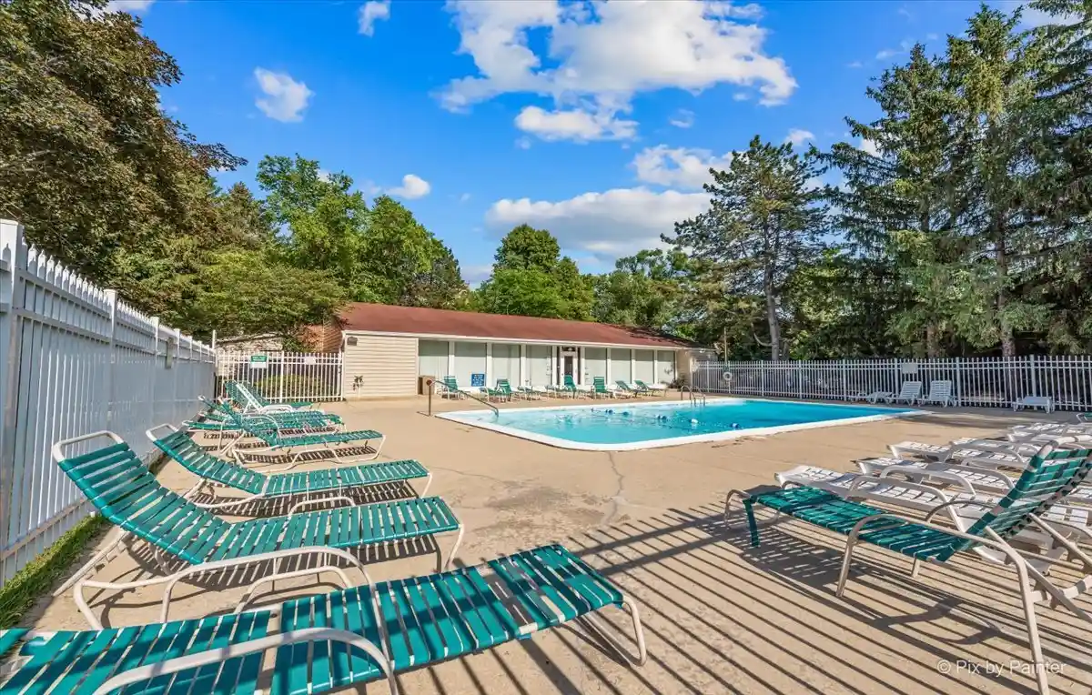 Listing Photo 25 - Condo for sale in 1450 Plymouth Ln located at 1450 Plymouth Ln, Elgin, IL 60123 - Unit #203