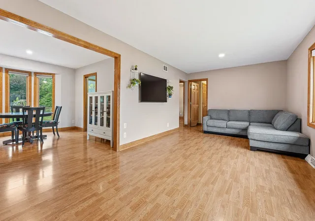 Photo 3 of Single family home for sale at 3813 Mccabe Ave, Crystal Lake, IL 60014 | MLS# 12781948 | Listing updated on 2026-10-17