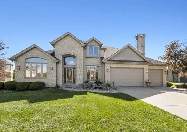 Single family home for sale at 1527 Dunfries St, Flossmoor, IL 60422 | MLS# 12781974