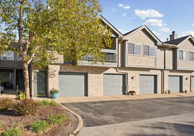 Photo 2 of Condo for sale at 2402 Windward Blvd #205, Champaign, IL 61821 | MLS# 12781991 | Listing updated on 2026-10-27