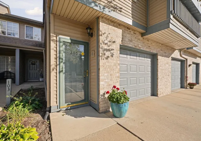 Photo 3 of Condo for sale at 2402 Windward Blvd #205, Champaign, IL 61821 | MLS# 12781991 | Listing updated on 2026-10-27