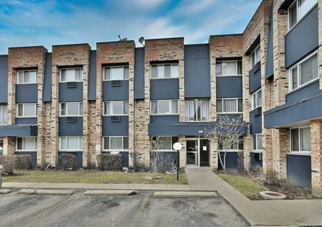 Photo 1 of Condo for sale at 8637 W 1/2 Foster Ave #1B, Chicago, IL 60656 | MLS# 12781992 | Listing updated on 2026-10-09
