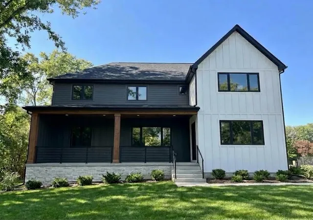 Photo 1 of Single family home for sale at 4031 Venard Rd, Downers Grove, IL 60515 | MLS# 12782000 | Listing updated on 2026-10-09