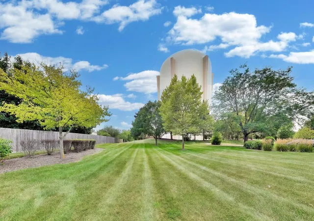 Photo 3 of Townhouse for sale at 2802 Gilcrest Ct, Schaumburg, IL 60193 | MLS# 12782002 | Listing updated on 2026-10-09