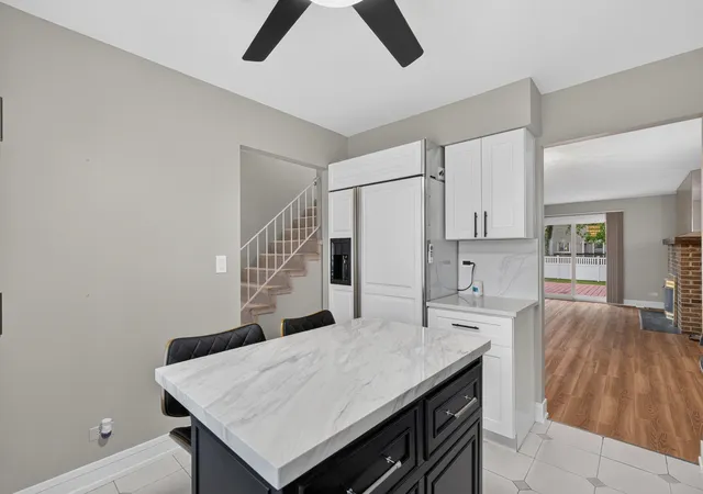 Photo 3 of Single family home for sale at 1393 Spring Valley Dr, Carol Stream, IL 60188 | MLS# 12782011 | Listing updated on 2026-10-21
