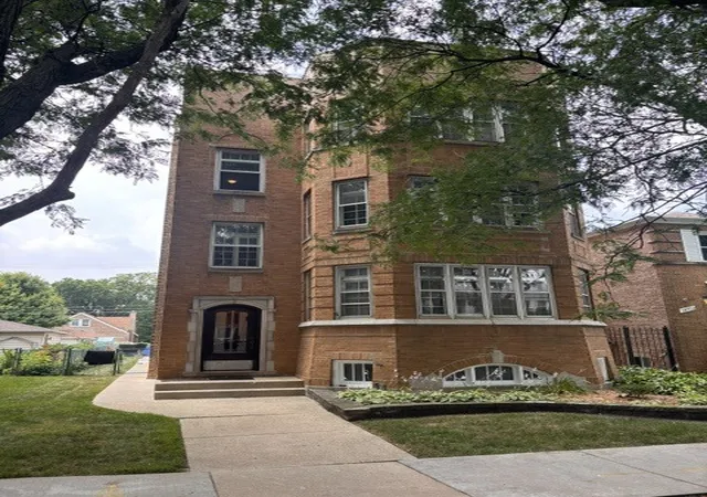 Listing Photo 1 - Condo for sale in building located at 10916 S Artesian Ave, Chicago, IL 60655