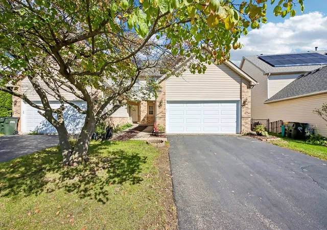 Photo 1 of Multi family home for sale at 1084 Viewpoint Dr, Lake In The Hills, IL 60156 | MLS# 12782039 | Listing updated on 2026-10-09