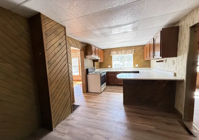 Photo 3 of Single family home for sale at 200 N Cherry St, De Soto, IL 62924 | MLS# 12782042 | Listing updated on 2026-10-09