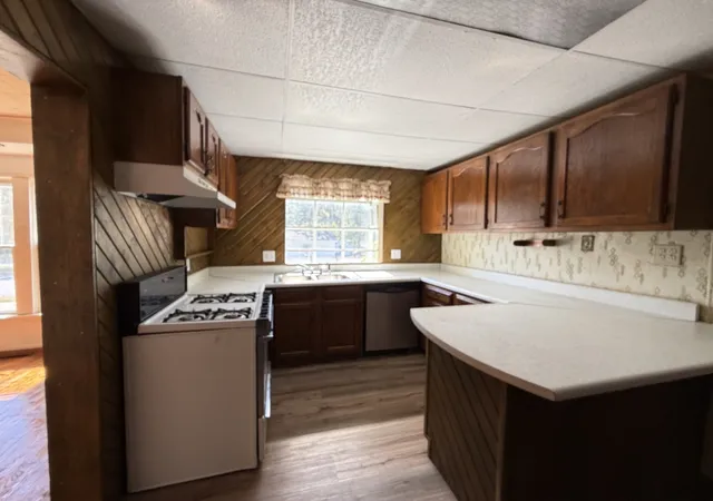 Photo 3 of Single family home for sale at 200 N Cherry St, De Soto, IL 62924 | MLS# 12782042 | Listing updated on 2026-10-09
