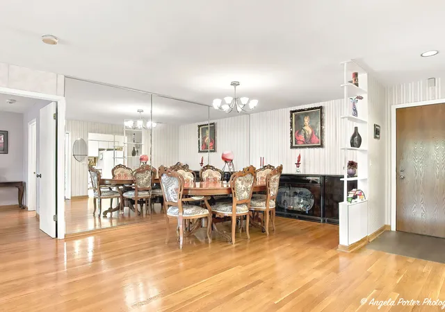 Listing Photo 3 - Condo for sale in building located at 400 E Dundee Rd, Wheeling, IL 60089 - Unit #105C