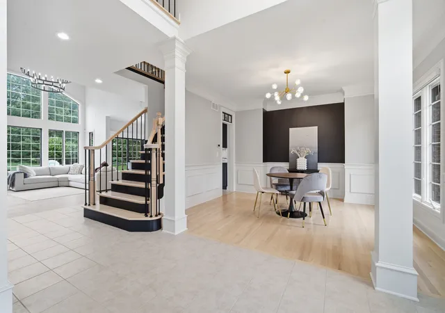 Photo 3 of Single family home for sale at 3818 Grand View Ct, Saint Charles, IL 60175 | MLS# 12782075 | Listing updated on 2026-10-15