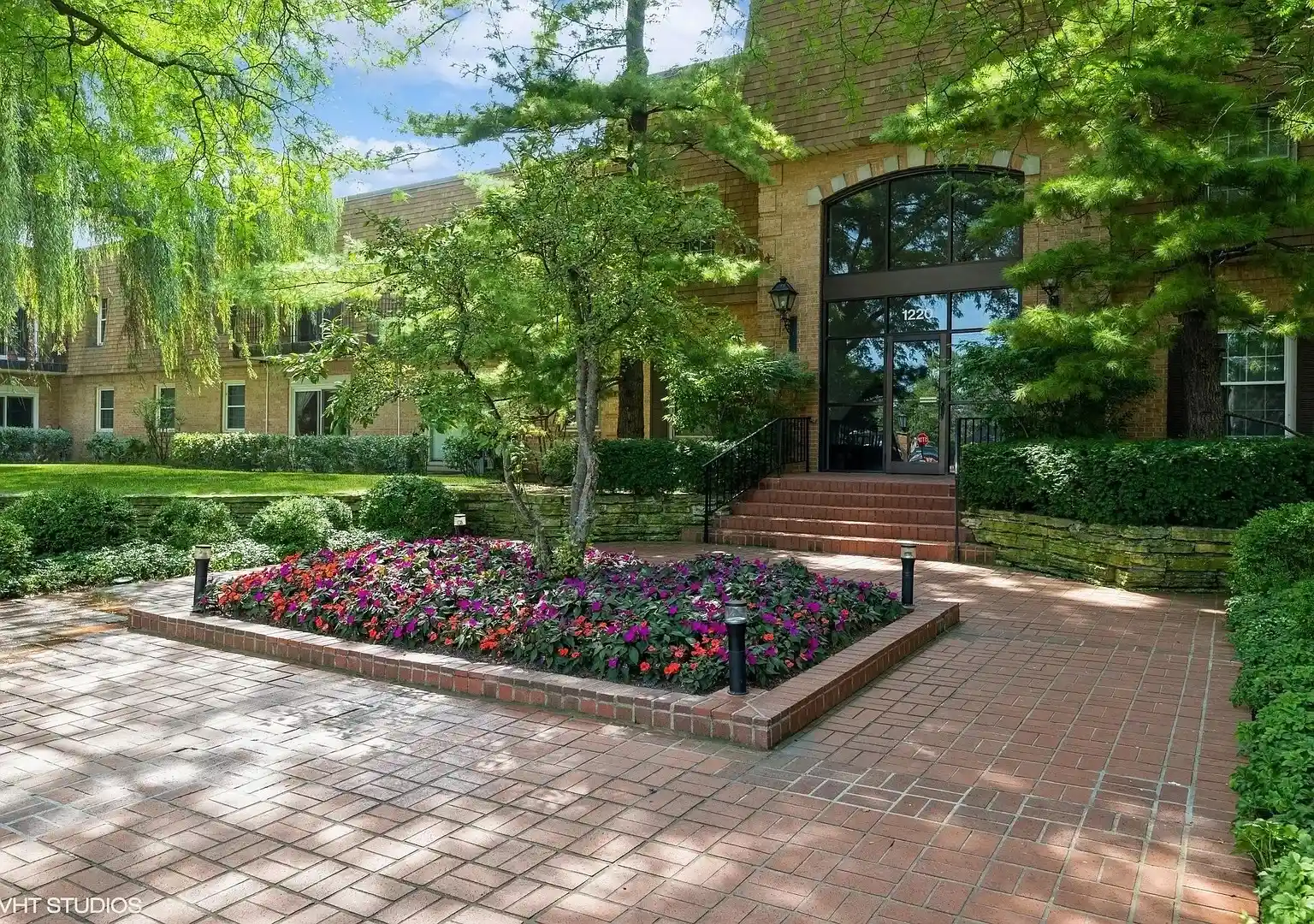 Listing Photo 1 - Condo for sale in 1220 Park Ave located at 1220 Park Ave, Highland Park, IL 60035 - Unit #126