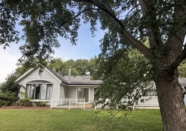Photo 1 of Single family home for sale at 211 N Haman Rd, Inverness, IL 60010 | MLS# 12782106 | Listing updated on 2026-10-09