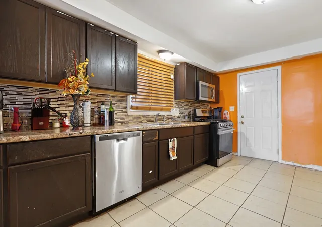 Photo 3 of Single family home for sale at 227 154th Place, Calumet City, IL 60409 | MLS# 12782141 | Listing updated on 2026-10-09