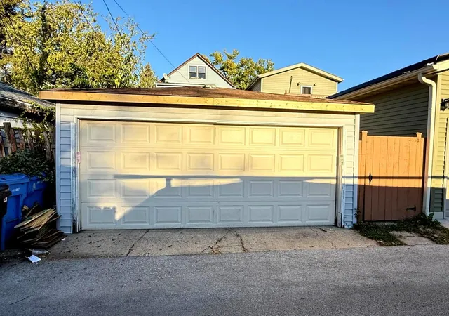 Photo 3 of House for sale at 2510 N Rutherford Ave, Chicago, IL 60707 | MLS# 12782142 | Listing updated on 2026-10-22