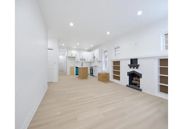 Listing Photo 5 - Condo for sale in building located at 7947 S Morgan St, Chicago, IL 60620