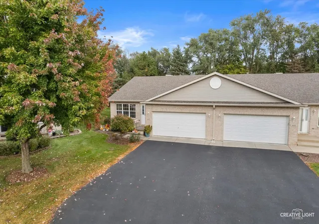 Photo 2 of Multi family home for sale at 4137 Doe Ct, Joliet, IL 60431 | MLS# 12782167 | Listing updated on 2026-10-18
