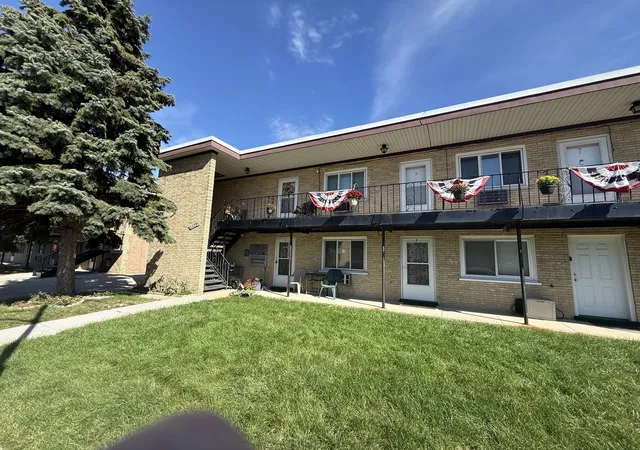 Condo for sale at 5429 S Massasoit Ave #4, Chicago, IL 60638 | MLS# 12782183