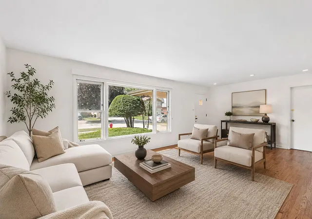 Photo 3 of Single family home for sale at 2831 Kensington Ave, Westchester, IL 60154 | MLS# 12782184 | Listing updated on 2026-10-09