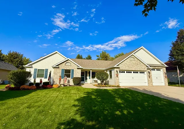 Photo 1 of Single family home for sale at 1271 Clearwater Dr, Yorkville, IL 60560 | MLS# 12782187 | Listing updated on 2026-10-22